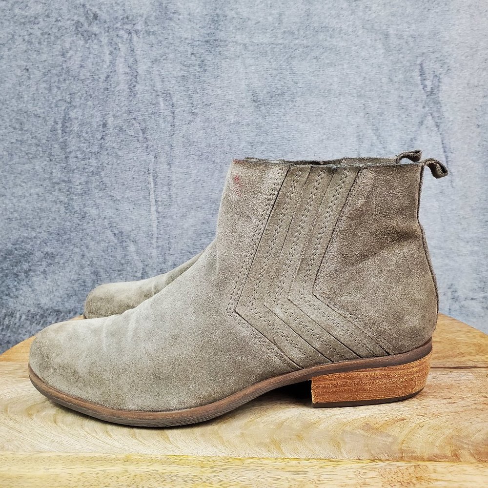 Korks Kork-Ease Cutler Chelsea Ankle Boots Women's 8 Gray Taupe Suede Booties - Picture 3 of 9